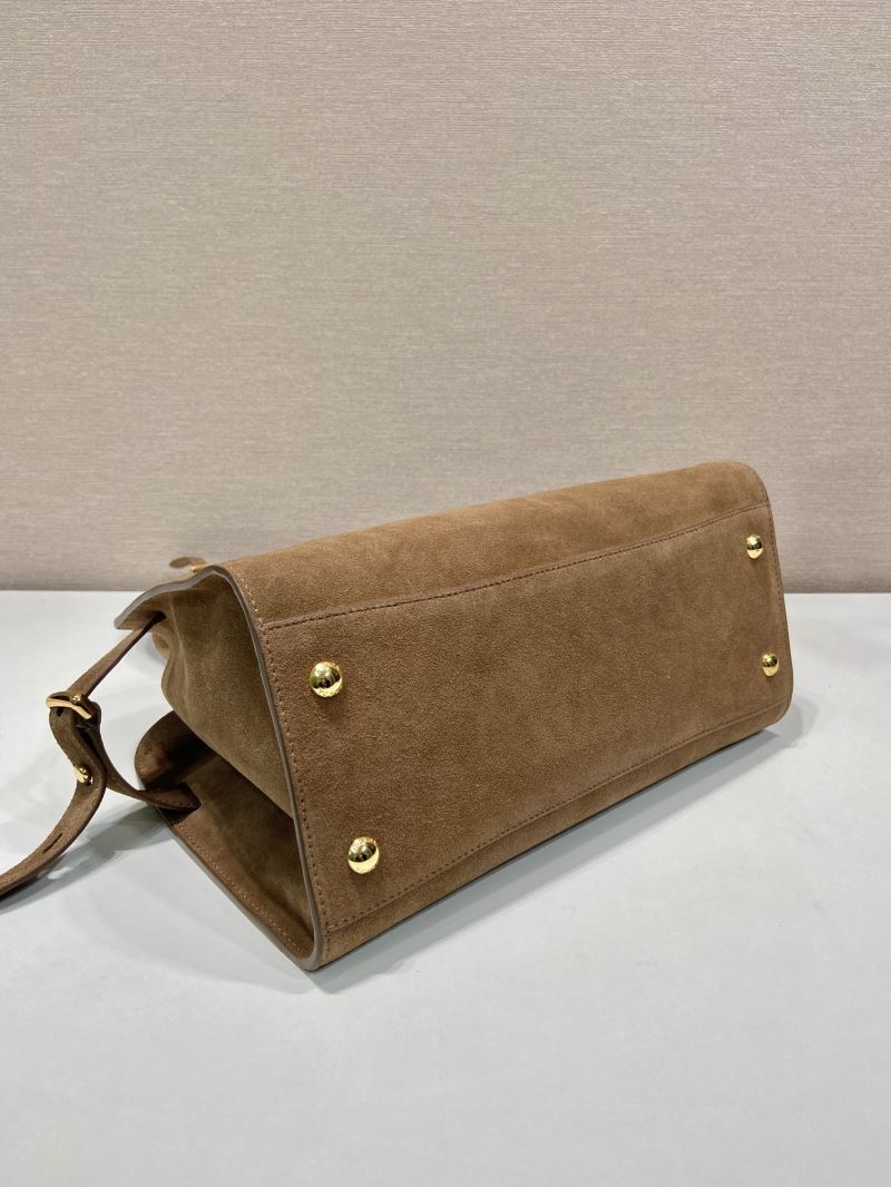 Pra*a tote bags